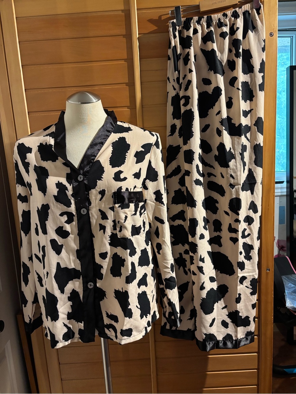 BNWOT Gorgeous Animal Pajamas